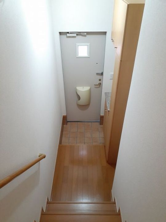 福島県福島市町庭坂字内町(アパート)の賃貸物件の玄関