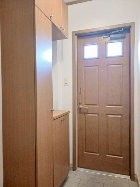 福島県いわき市泉玉露1(アパート)の賃貸物件の玄関