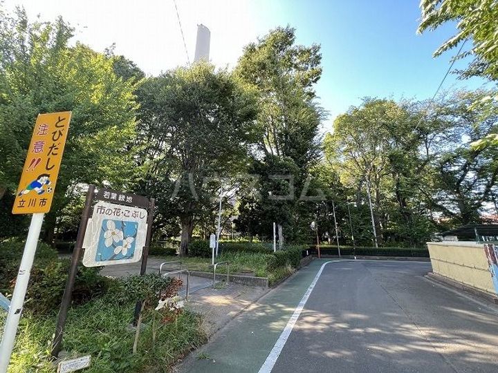 コーポラベンダーの周辺