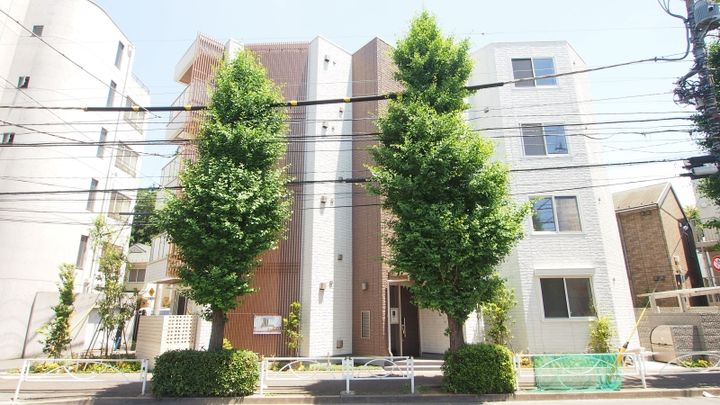 コンフォーザ駒沢公園の外観