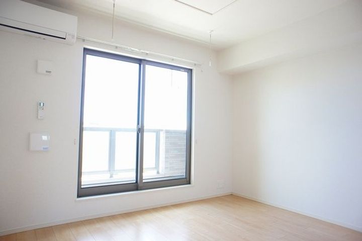 埼玉県越谷市大成町2(アパート)の賃貸物件の居間