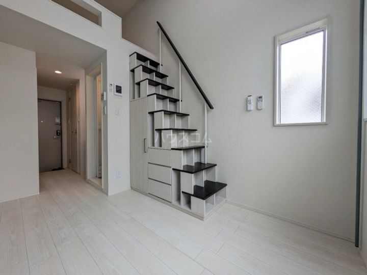 Amen Corner 堀切の居間