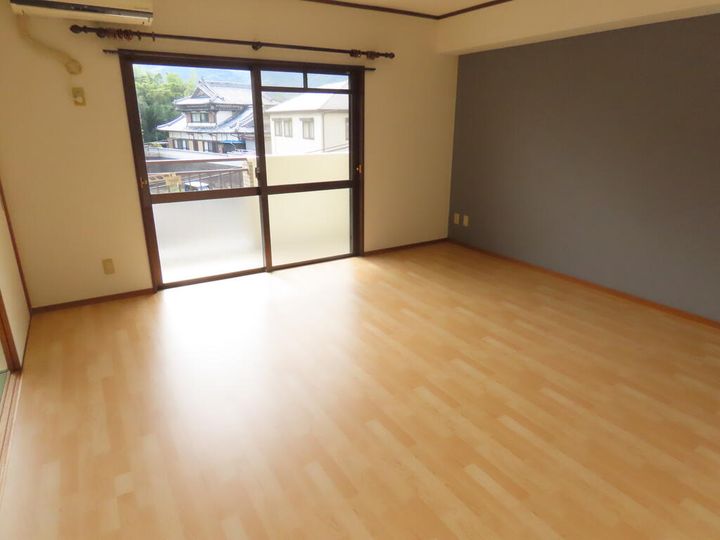 長崎県長崎市田中町(マンション)の賃貸物件の居間