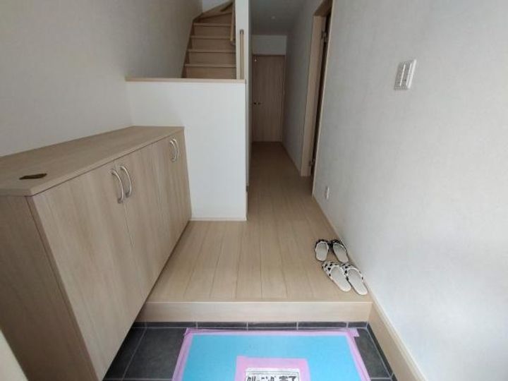 埼玉県蓮田市西新宿6(一戸建)の賃貸物件の玄関