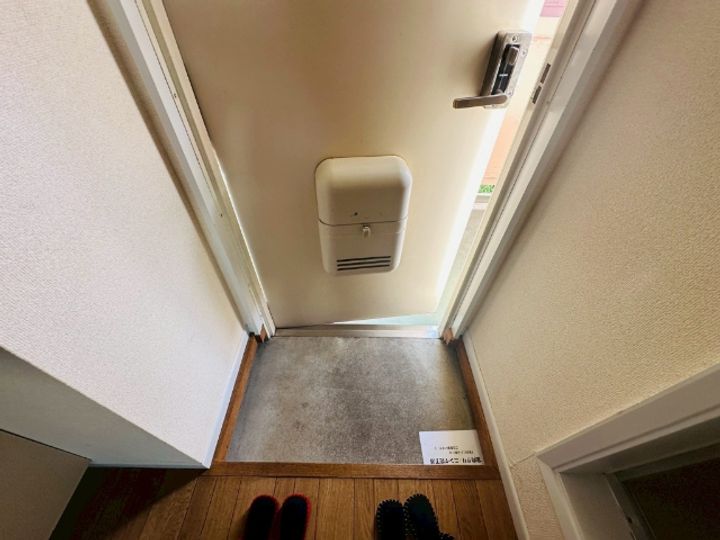 スターハイツA棟の玄関