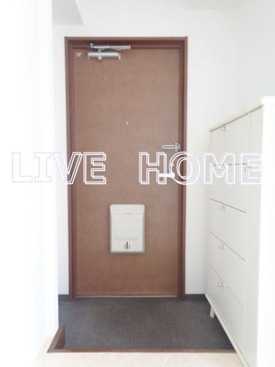 東京都新宿区北新宿1(マンション)の賃貸物件の玄関