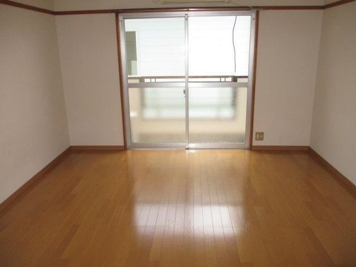 プレタメゾン宮丸の居間