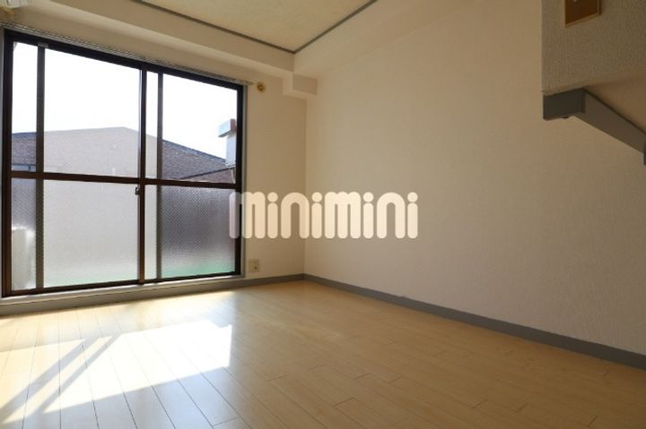 トランキル峰の居間