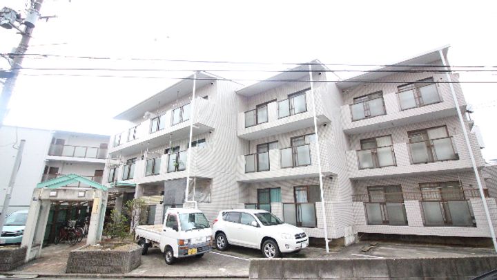 ガーデンハイツの外観