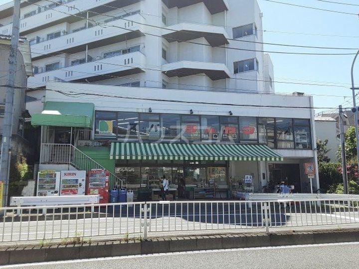 ボヌール八番館の周辺