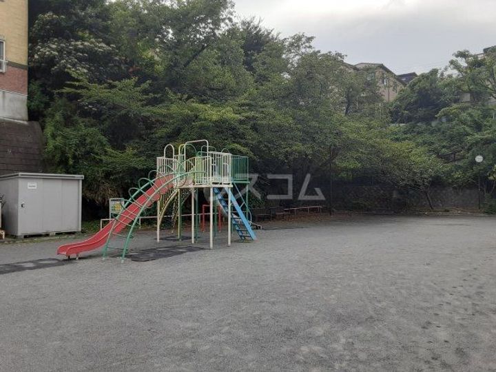 ボヌール八番館の周辺