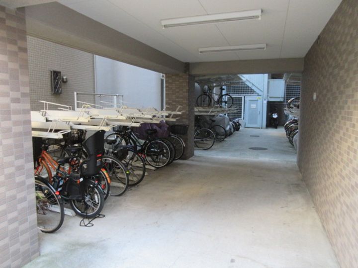 横浜南太田ホームズの地図