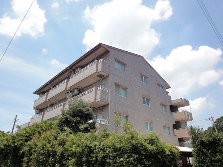 グランドメゾン大宮の外観