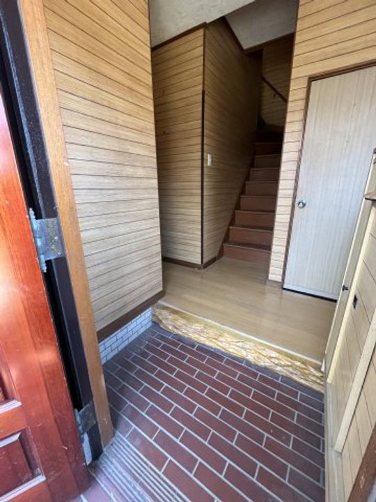 神奈川県藤沢市鵠沼藤が谷4(一戸建)の賃貸物件の玄関