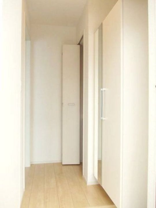 秋田県湯沢市成沢字上堤(アパート)の賃貸物件の玄関