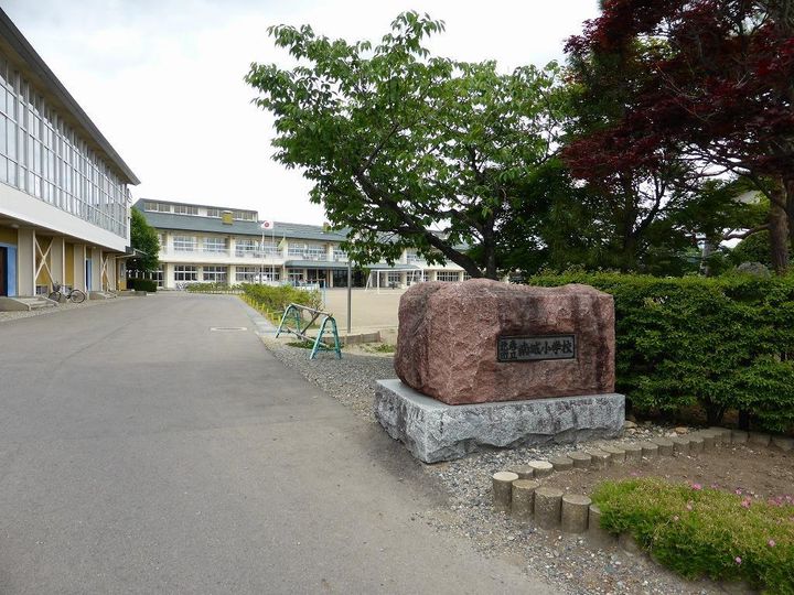 チュテレールB棟の周辺