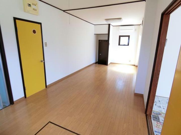 山口県岩国市門前町2(マンション)の賃貸物件の居間