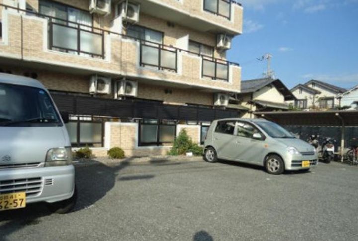 ジュネス伊伝居2の地図