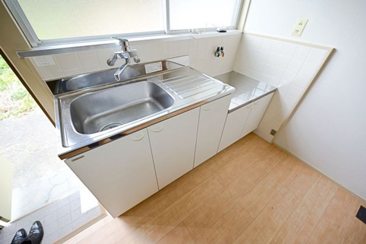 梶谷アパート 奥のキッチン