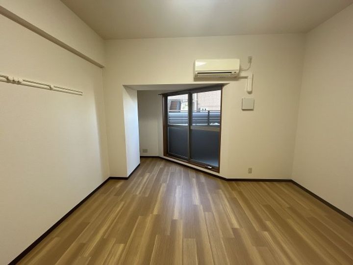 ルラシオン江戸橋の居間