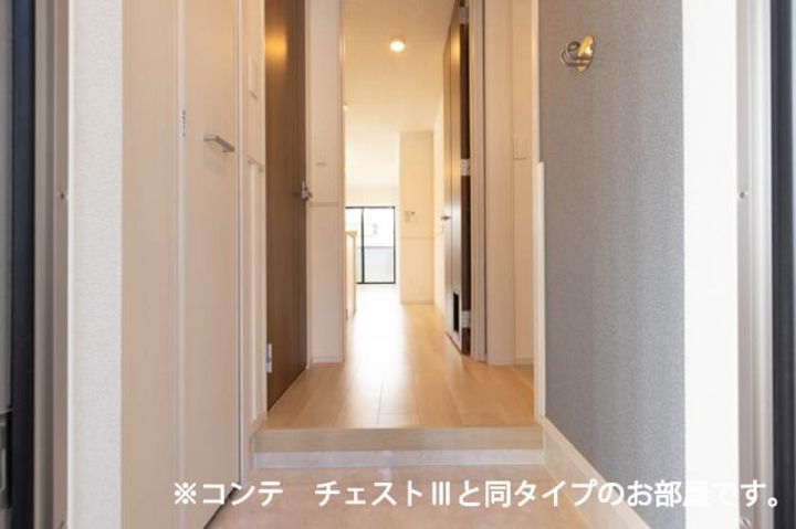 リ:ルーム 東近江の玄関