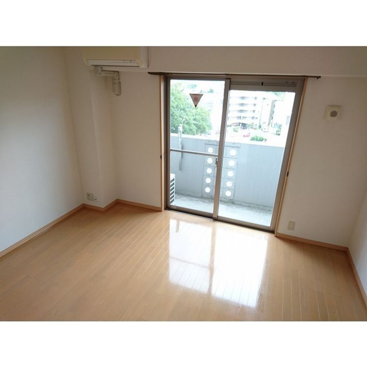 アルヴェアーレ一番町の居間