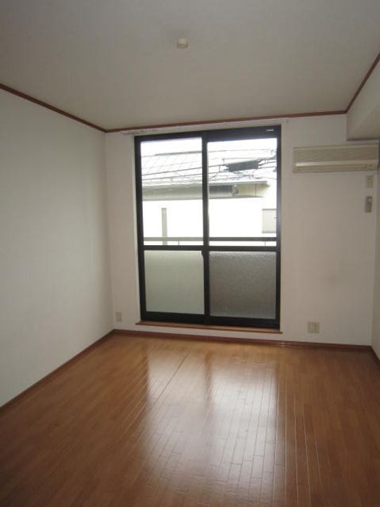 クレ-ル南烏山の居間