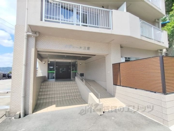 リヴェール三室の地図