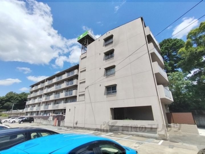 リヴェール三室の外観