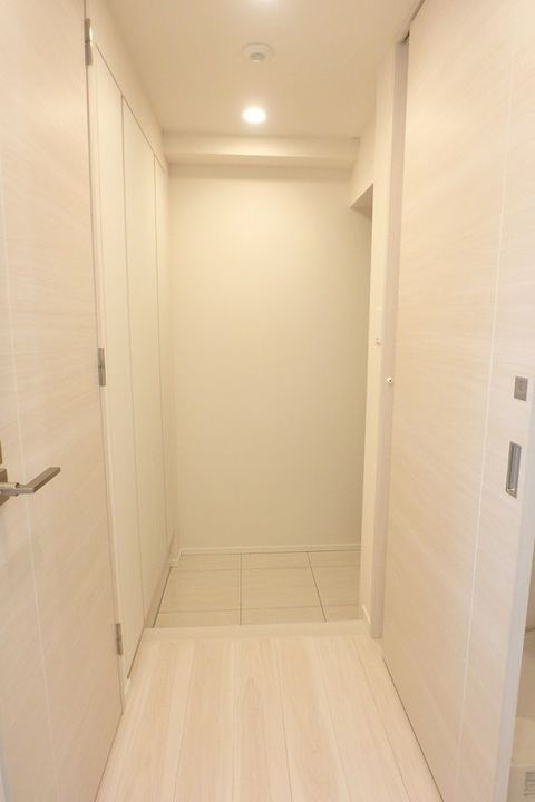 オーキッドレジデンス蔵前の玄関