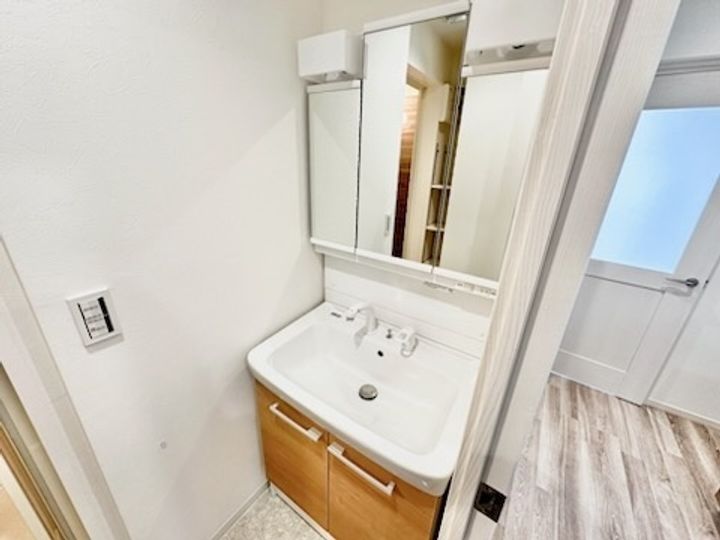 東京都中野区本町3(マンション)の賃貸物件の内装