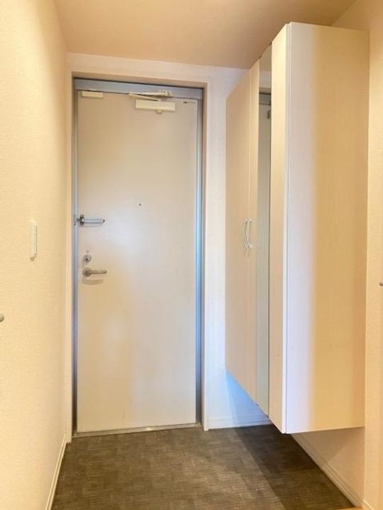 大阪府吹田市山田東4(アパート)の賃貸物件の玄関