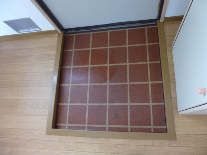 山の手ハイツ206号の玄関