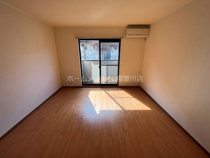 サンモールD棟の居間