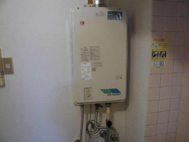 S・T宝生の内装