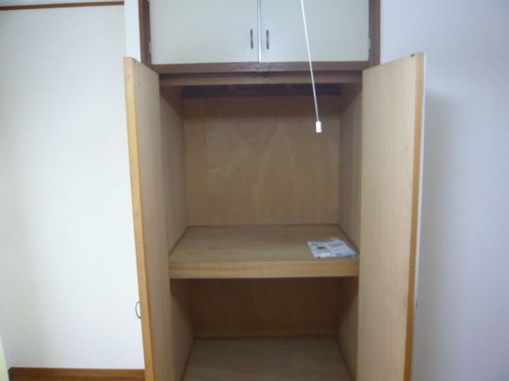 S・T宝生の内装