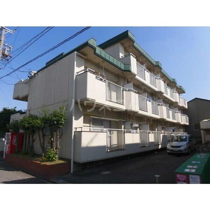 S・T宝生の外観