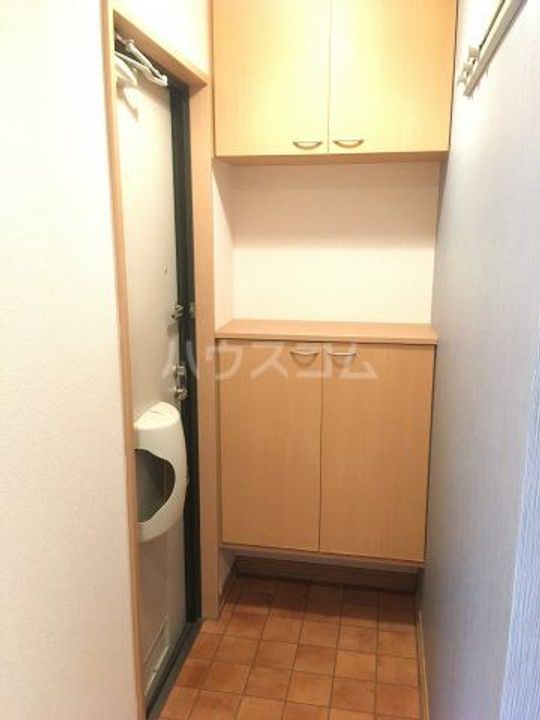 ベルフラットC棟の玄関
