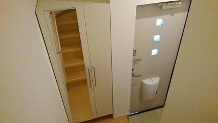 埼玉県加須市礼羽(アパート)の賃貸物件の玄関