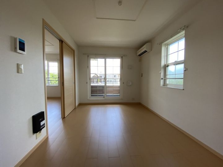 静岡県浜松市浜名区細江町三和(アパート)の賃貸物件の居間