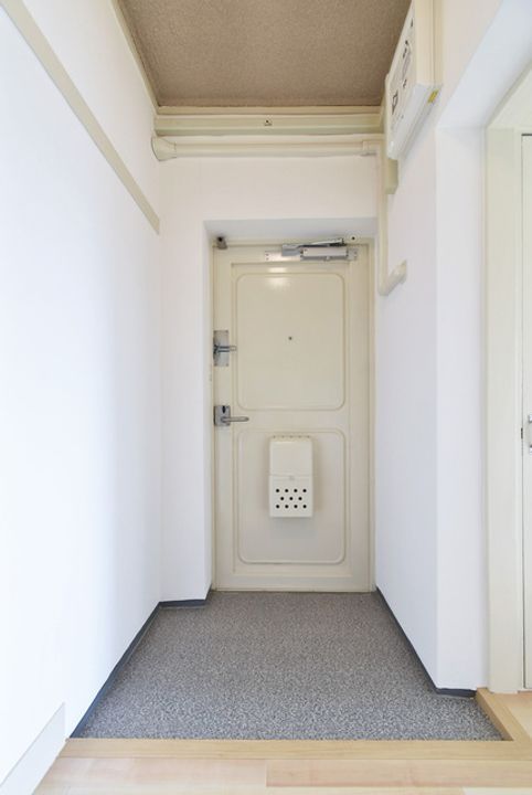 UR藤山台の玄関