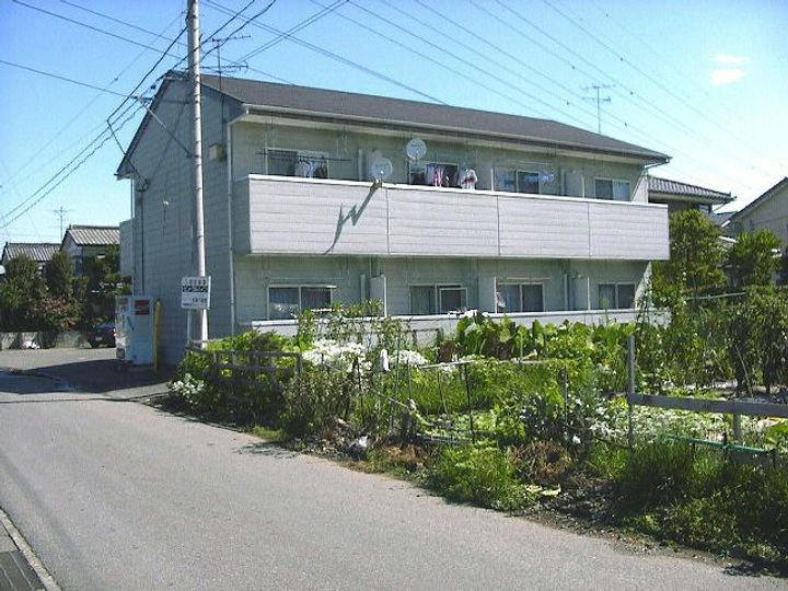 セントラルの外観