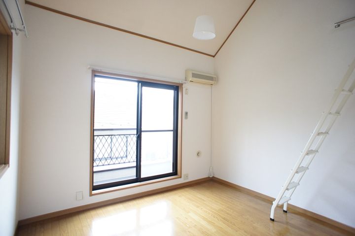 T’s Flat part Iの居間