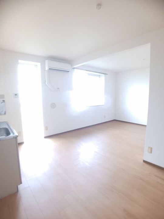 広島県福山市西新涯町1(アパート)の賃貸物件の居間