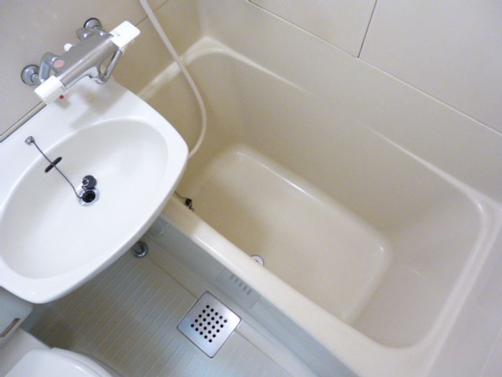 リバーサイド越路の風呂