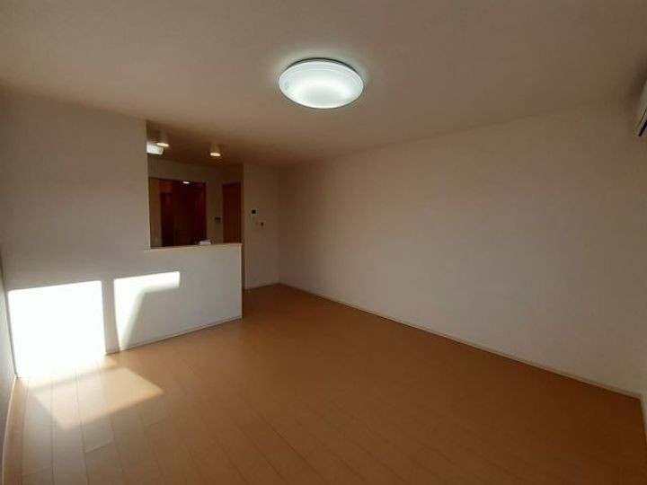 大阪府藤井寺市沢田2(アパート)の賃貸物件の居間