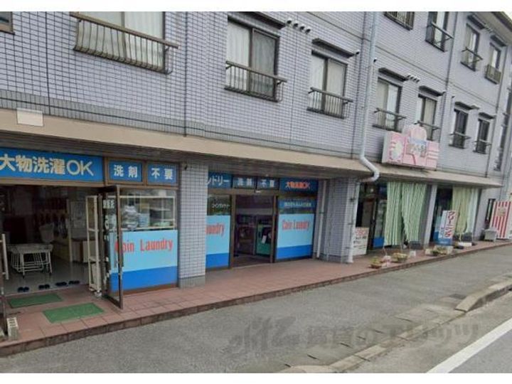 ラックペーシュの周辺