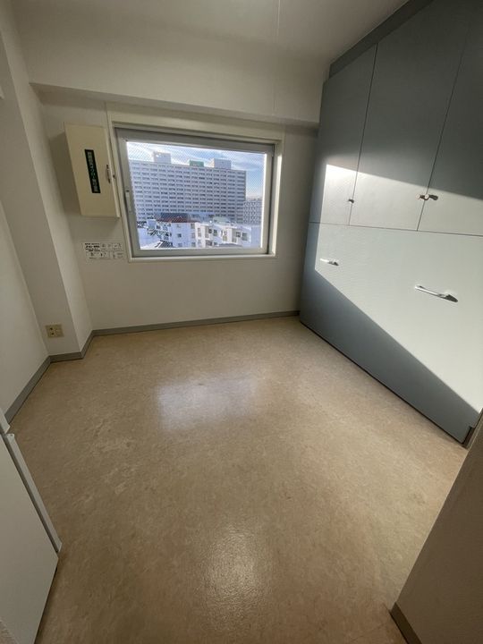 神奈川県横浜市南区南太田3の賃貸マンションの居間