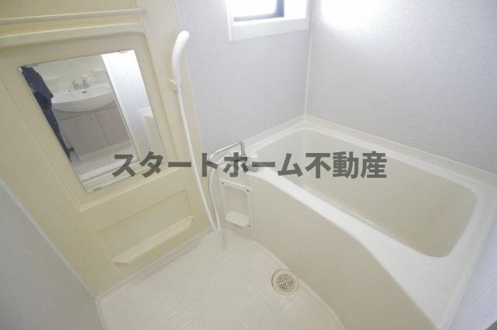 徳島県板野郡藍住町住吉字神蔵(アパート)の賃貸物件の風呂