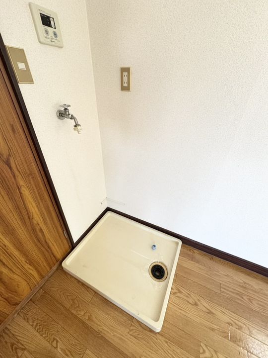 安達アパートの内装